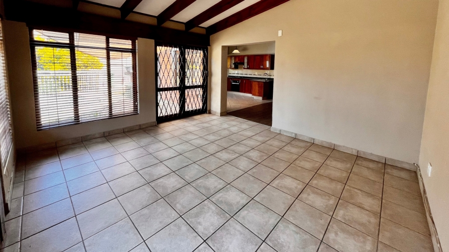 3 Bedroom Property for Sale in Waterval East North West